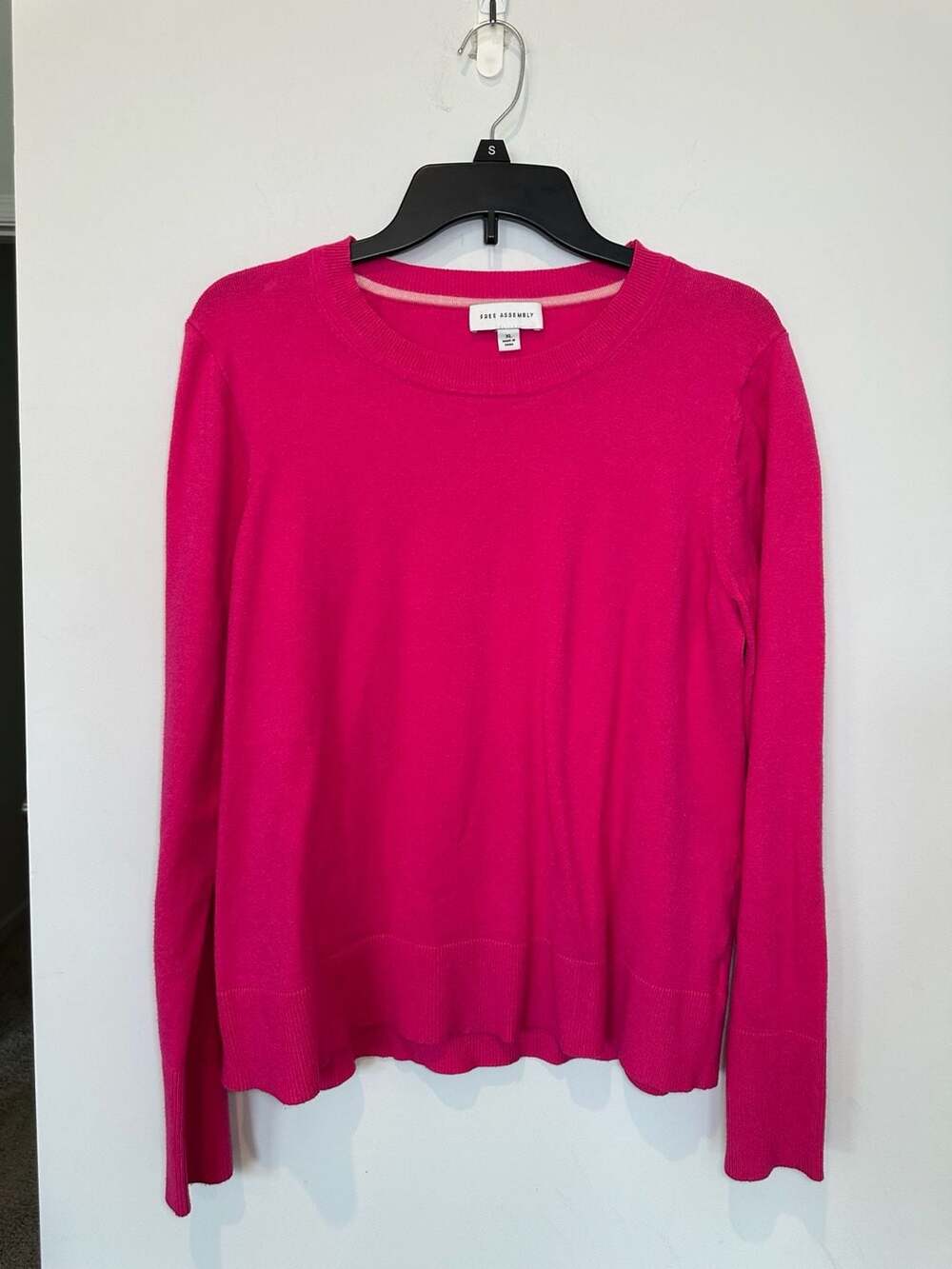 Free Assembly Crewneck Sweater Size XL Hot Pink Lightweight Long Sleeve